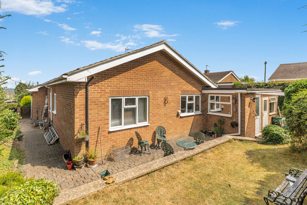 11 Uplands Rise Little Bourton